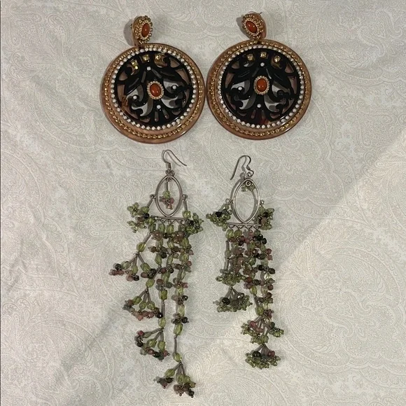 Elegant Gold and Black Chandelier Earrings - Picture 1 of 4